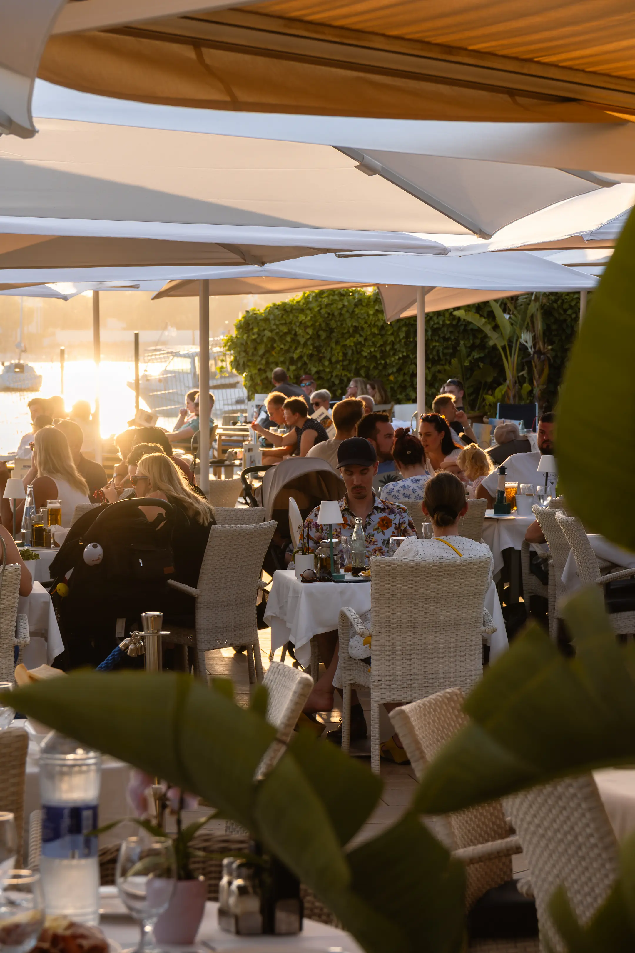 Terraza exterior para eventos frente al mar