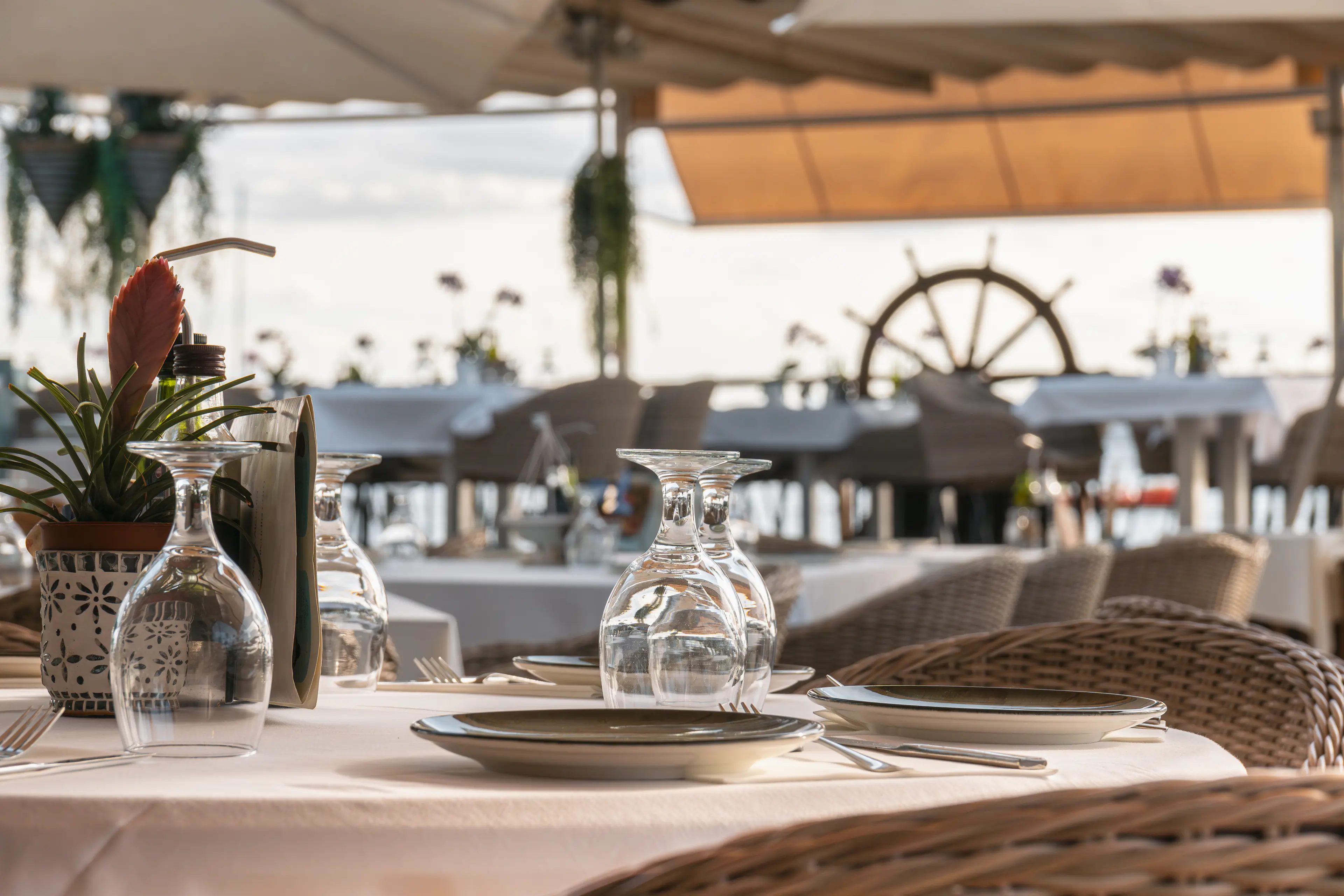 AQUA Restaurant - Vista 8